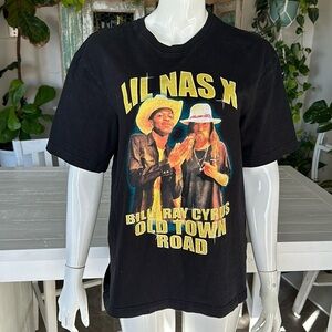 H&M  Lil NAS X Billy Ray Cyrus, old town Road graphic T-shirt, Oversized Sm